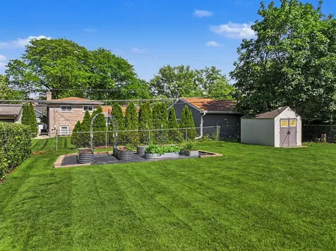 449 South Bennett Avenue Palatine IL 60067