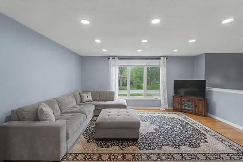 449 South Bennett Avenue Palatine IL 60067