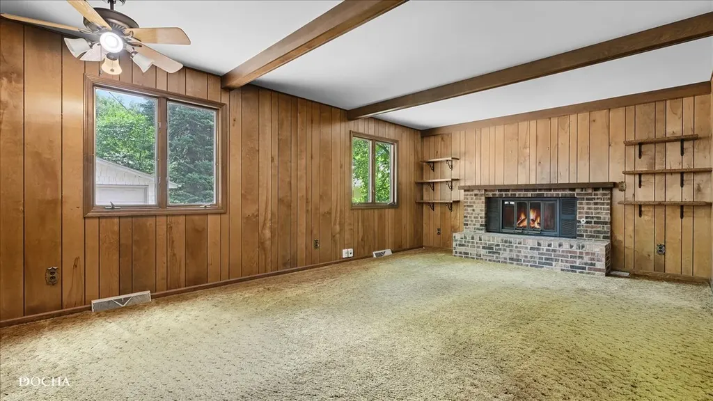 144 South Commonwealth Avenue Aurora IL 60506