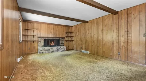 144 South Commonwealth Avenue Aurora IL 60506