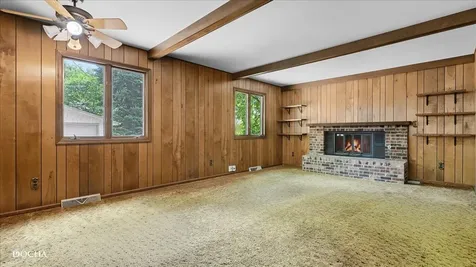 144 South Commonwealth Avenue Aurora IL 60506