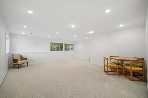 1568 North Saint Marks Place Palatine IL 60067