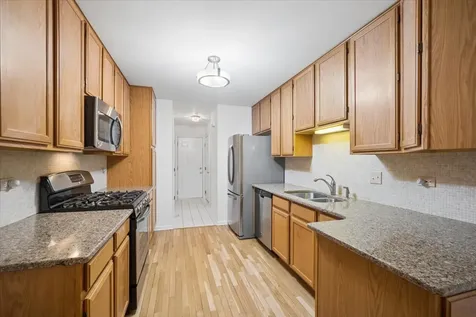 1568 North Saint Marks Place Palatine IL 60067