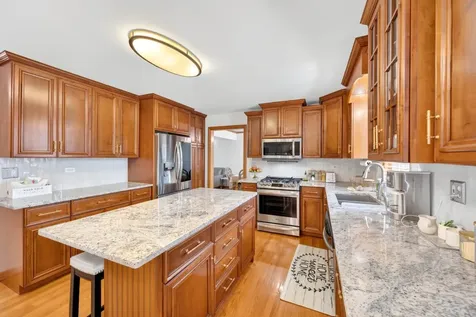 5636 9TH Avenue Countryside IL 60525