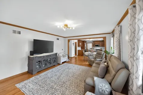 5636 9TH Avenue Countryside IL 60525