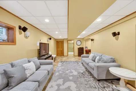 5636 9TH Avenue Countryside IL 60525