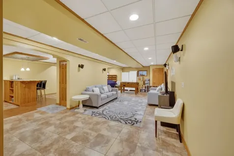 5636 9TH Avenue Countryside IL 60525