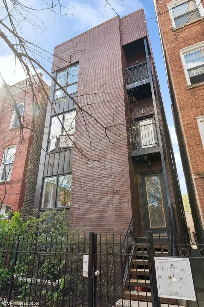 2651 West Haddon Avenue Chicago IL 60622