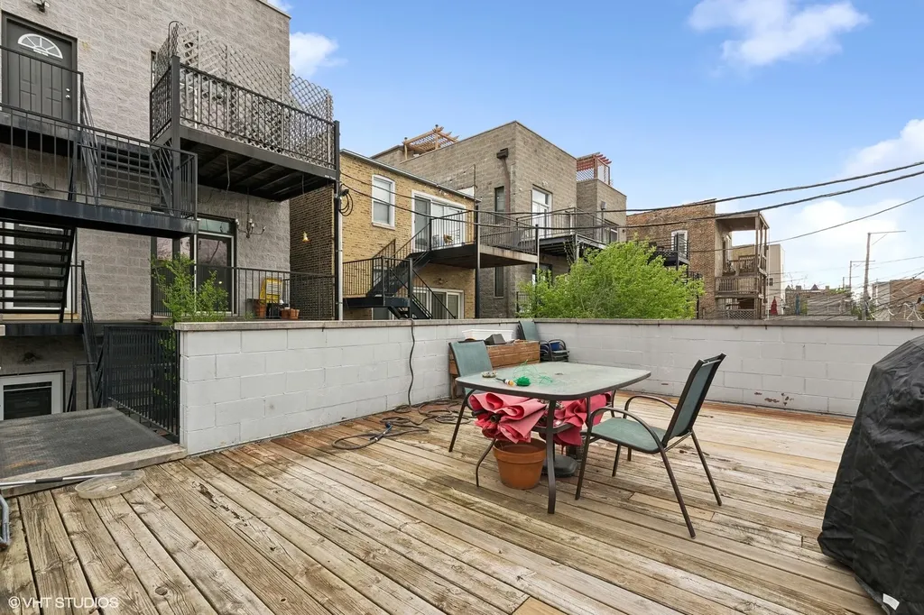 2651 West Haddon Avenue Chicago IL 60622