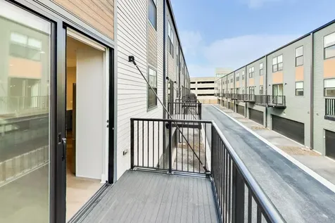 5424 Old Orchard Road Skokie IL 60077