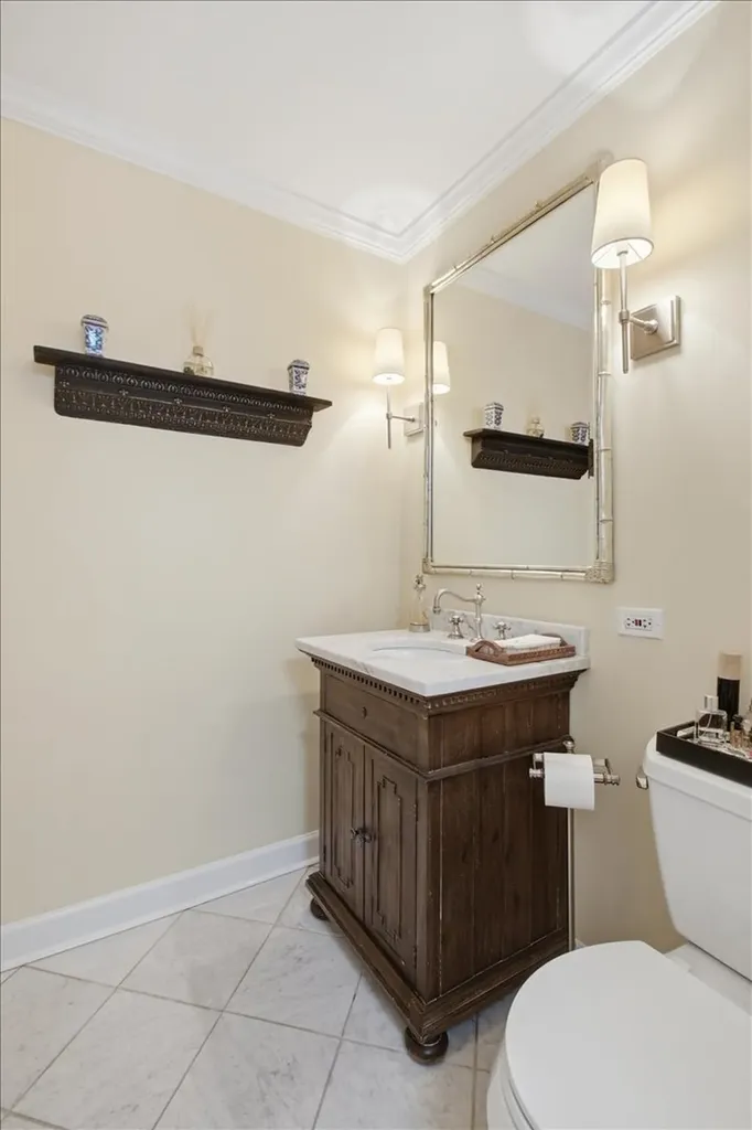 1608 North St Michaels Court Chicago IL 60614