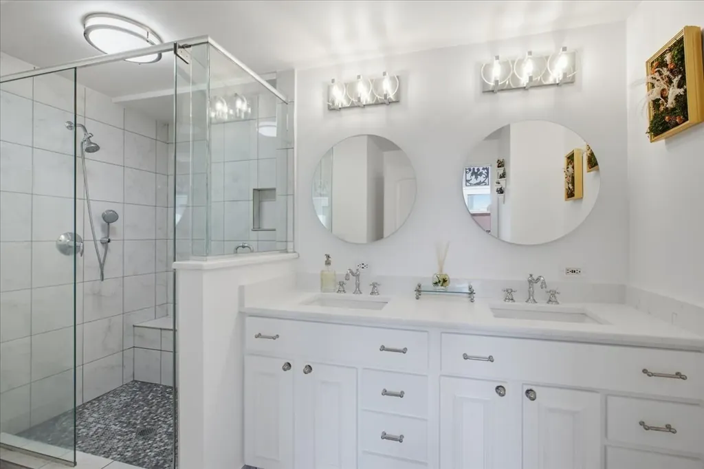 1608 North St Michaels Court Chicago IL 60614