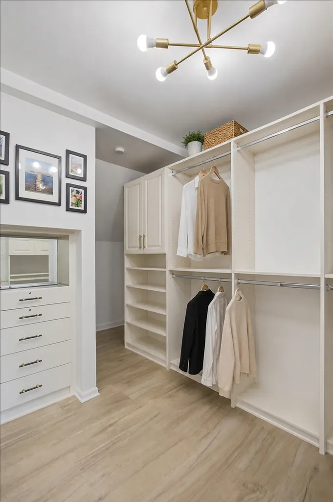 1608 North St Michaels Court Chicago IL 60614