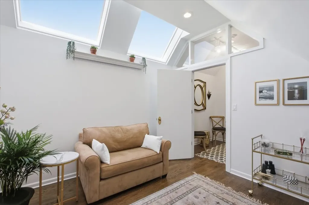 1608 North St Michaels Court Chicago IL 60614