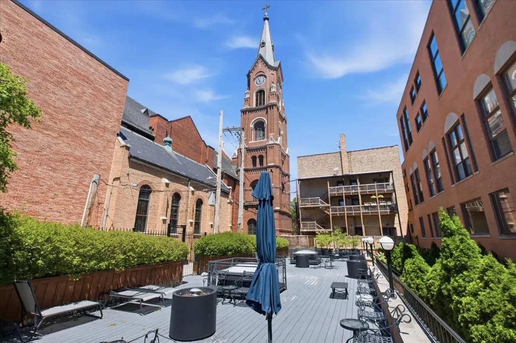 1608 North St Michaels Court Chicago IL 60614