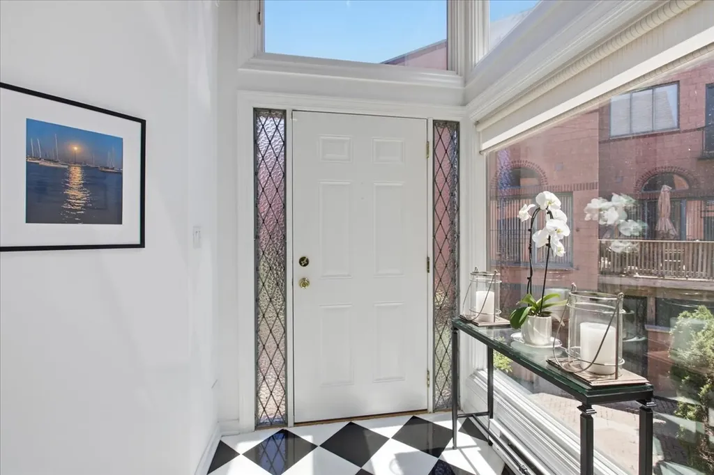 1608 North St Michaels Court Chicago IL 60614