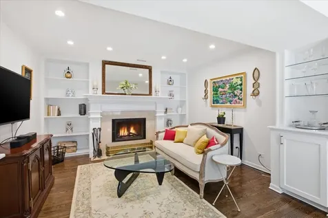 1608 North St Michaels Court Chicago IL 60614