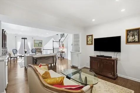 1608 North St Michaels Court Chicago IL 60614