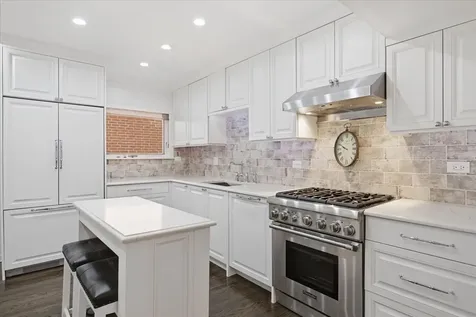 1608 North St Michaels Court Chicago IL 60614