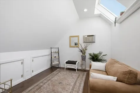 1608 North St Michaels Court Chicago IL 60614