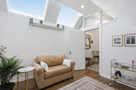 1608 North St Michaels Court Chicago IL 60614