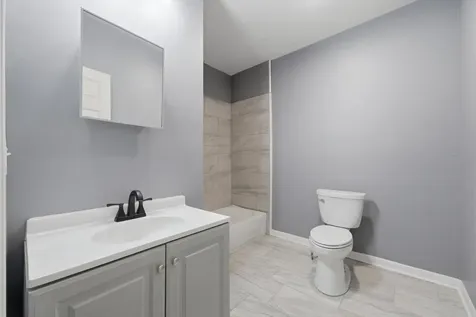 7828 South Escanaba Avenue Chicago IL 60649