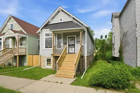 7828 South Escanaba Avenue Chicago IL 60649
