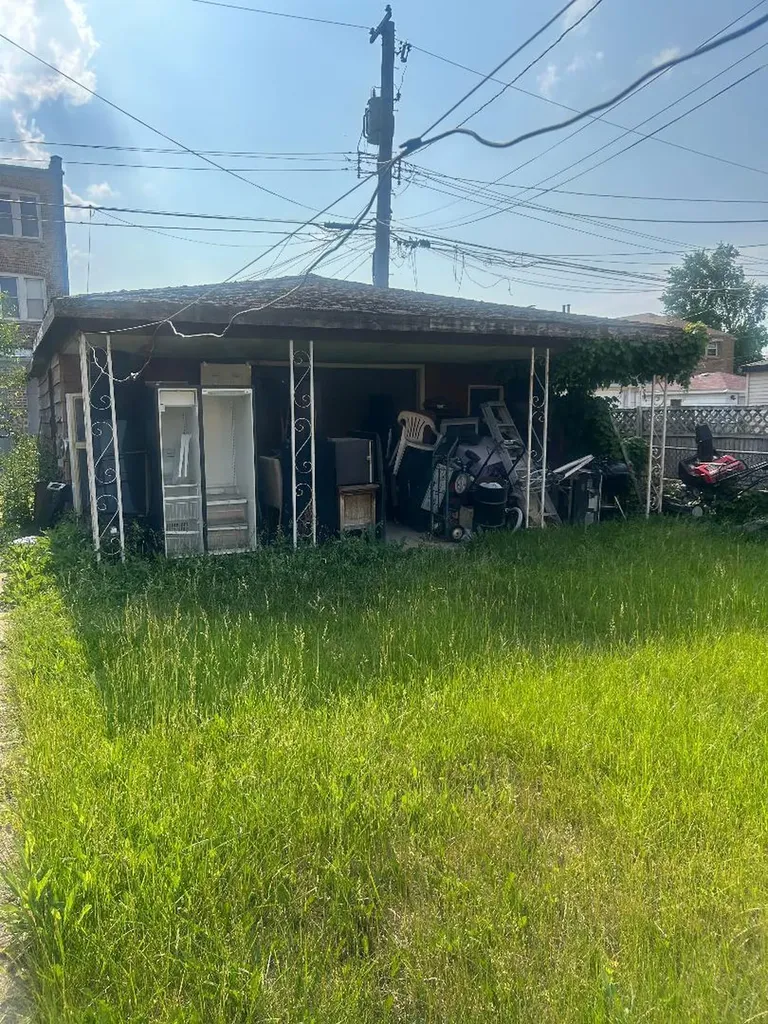 10812 South Vernon Avenue Chicago IL 60628
