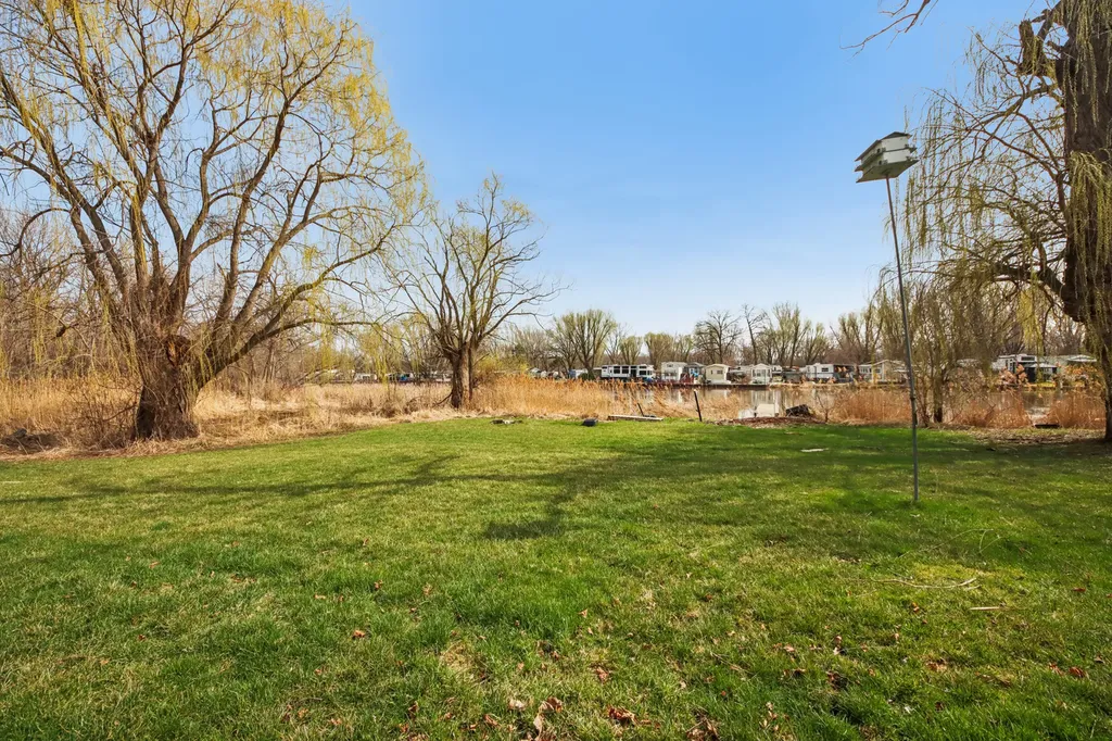 27884 West Riverside Drive Antioch IL 60002