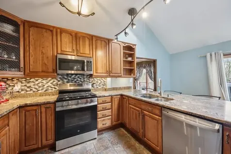 27884 West Riverside Drive Antioch IL 60002