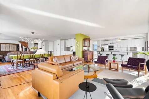 5201 South Cornell Avenue Chicago IL 60615