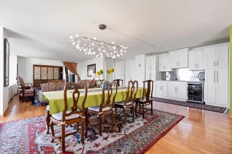 5201 South Cornell Avenue Chicago IL 60615