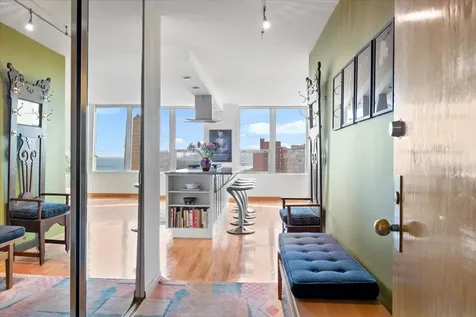 5201 South Cornell Avenue Chicago IL 60615