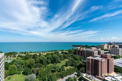5201 South Cornell Avenue Chicago IL 60615