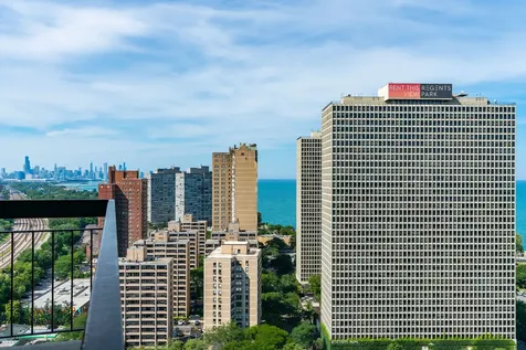 5201 South Cornell Avenue Chicago IL 60615