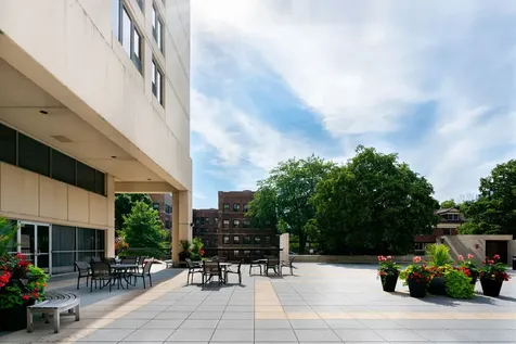 5201 South Cornell Avenue Chicago IL 60615