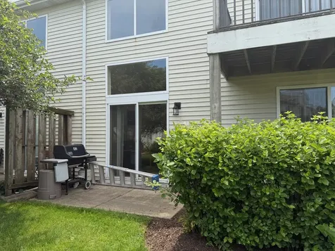 1150 Hawthorne Lane Elk Grove Village IL 60007