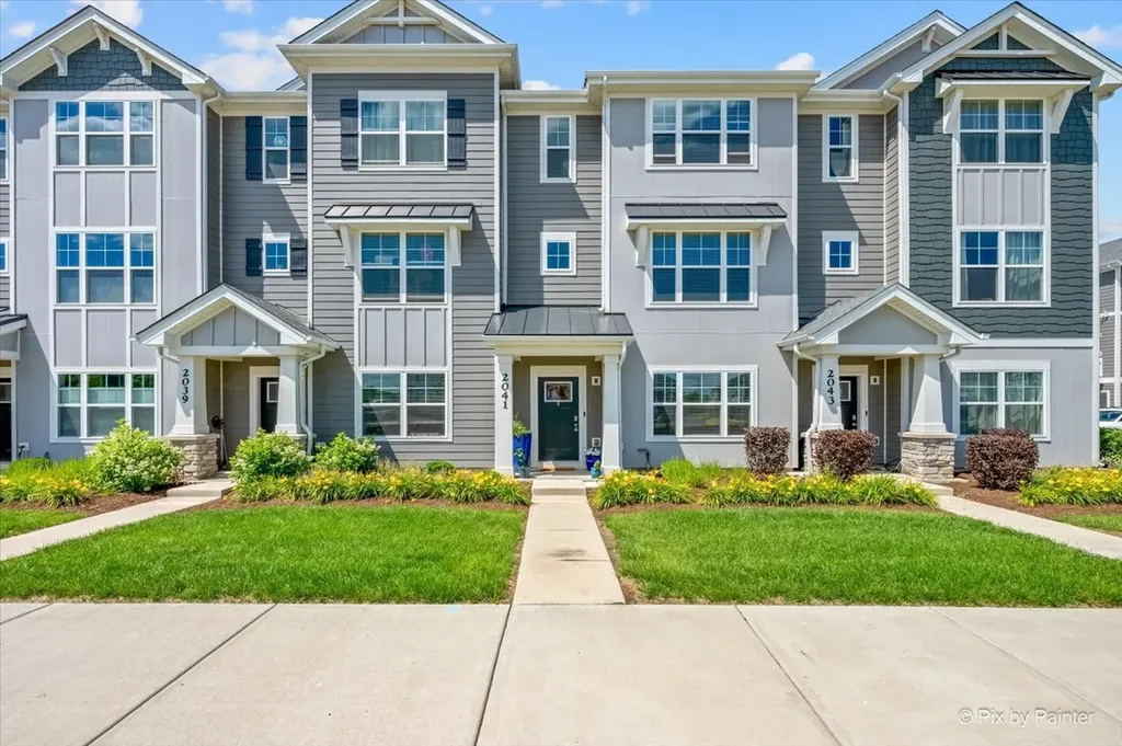 2041 Sequoia Avenue Mundelein IL 60060