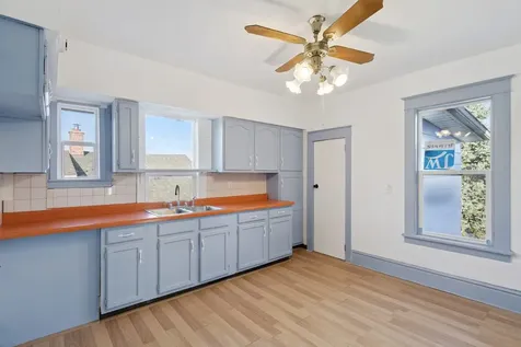 434 16TH Avenue Rockford IL 61104