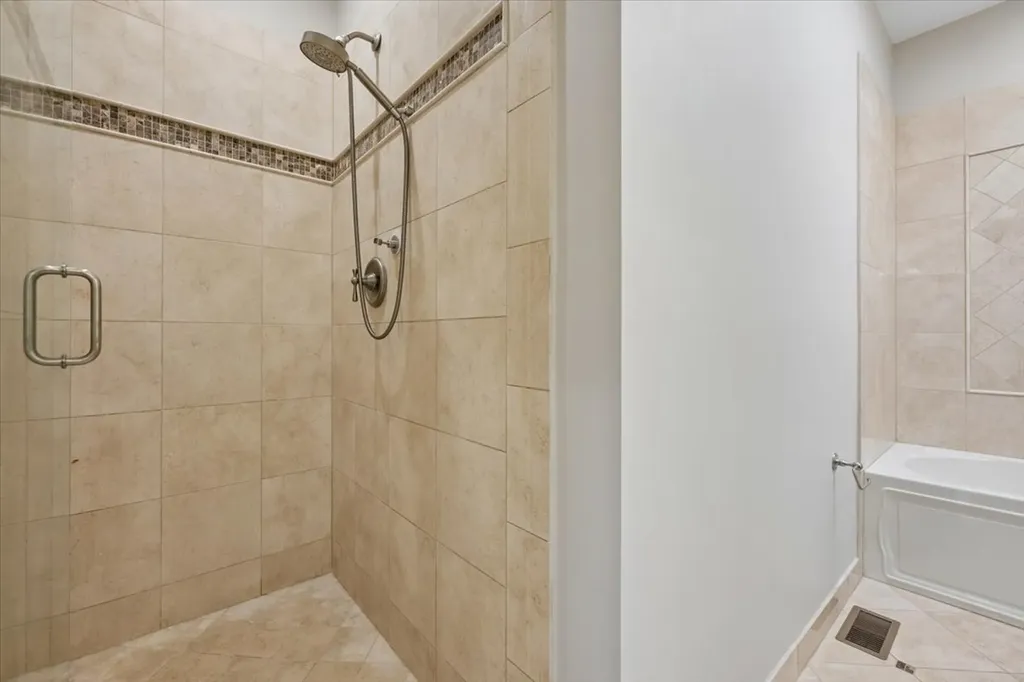 3006 West Newport Avenue Chicago IL 60618