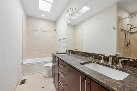 3006 West Newport Avenue Chicago IL 60618