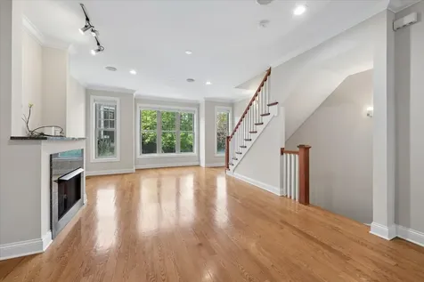 3006 West Newport Avenue Chicago IL 60618