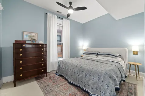 3907 North Damen Avenue Chicago IL 60618