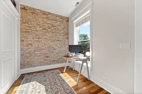 3907 North Damen Avenue Chicago IL 60618