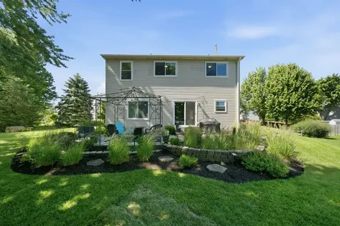 6 Hazelwood Court Lake In The Hills IL 60156