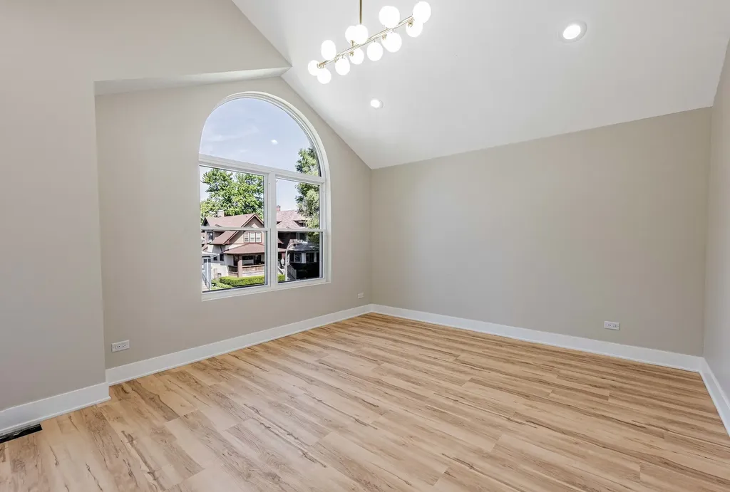 921 North Lorel Avenue Chicago IL 60651