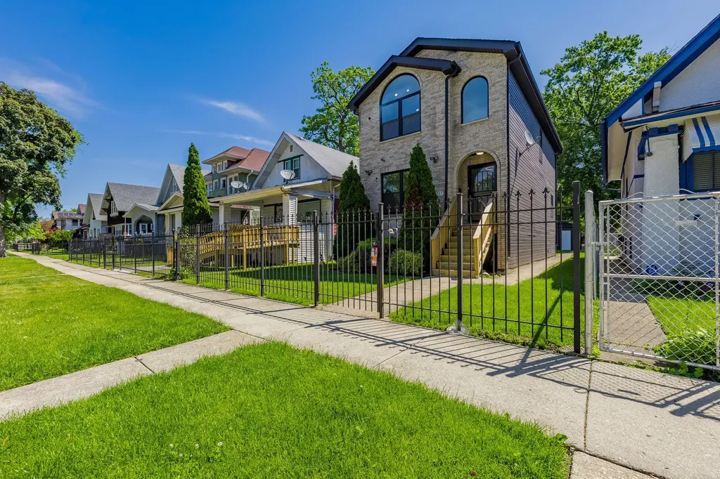 921 North Lorel Avenue Chicago IL 60651
