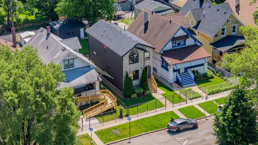 921 North Lorel Avenue Chicago IL 60651