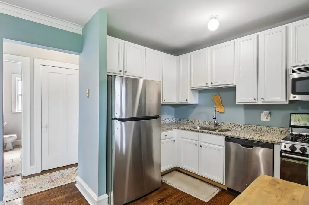 1946 West Patterson Avenue Chicago IL 60613