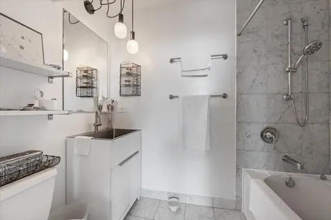 1791 West Howard Street Chicago IL 60626
